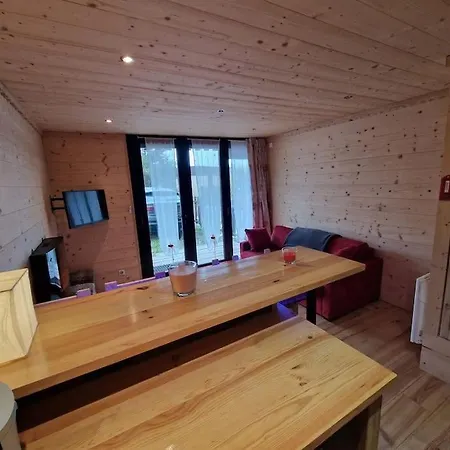 Apartamento T2 Renove- Praloup 1600-parking Prive, Proche Station