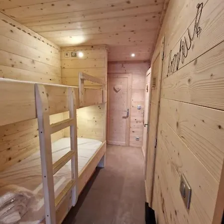 T2 Renove- Praloup 1600-parking Prive, Proche Station דירה