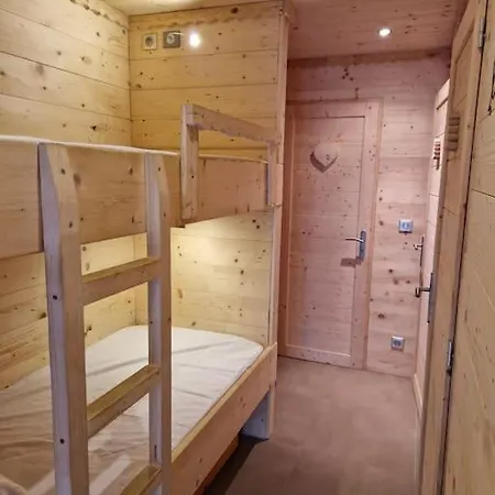 דירה T2 Renove- Praloup 1600-parking Prive, Proche Station