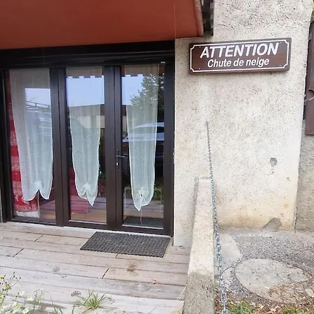 Appartement T2 Rénové- Praloup 1600-parking Privé, Proche Station