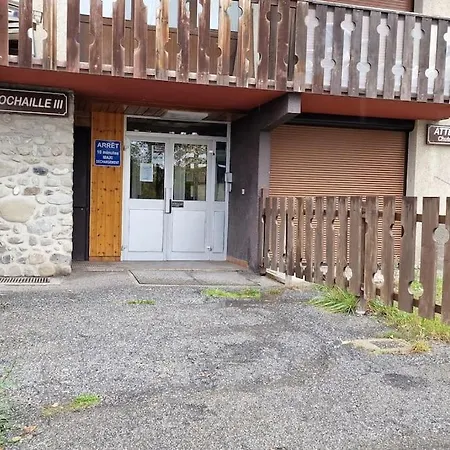 Apartment T2 Renove- Praloup 1600-parking Prive, Proche Station