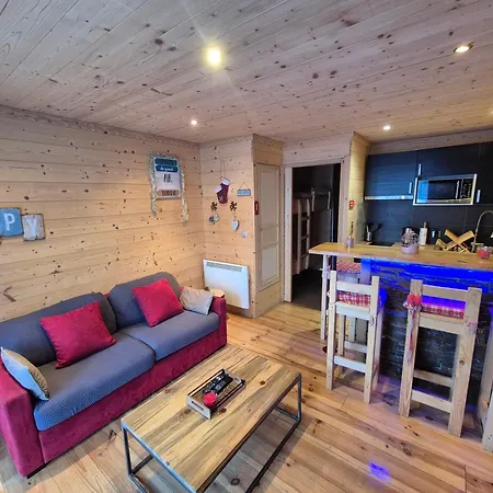 Apartment T2 Renove- Praloup 1600-parking Prive, Proche Station