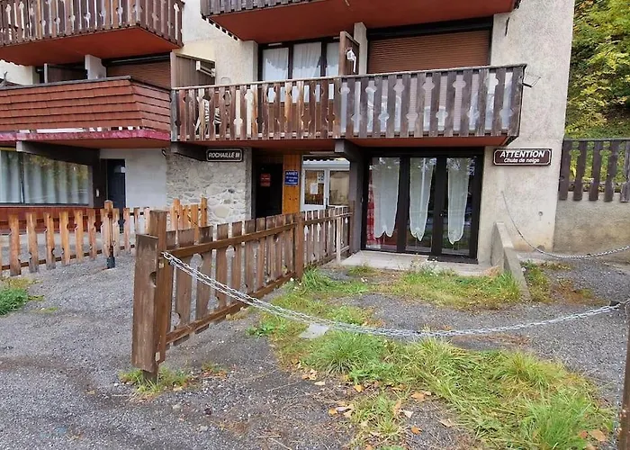 T2 Renove- Praloup 1600-parking Prive, Proche Station דירה *