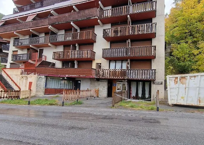 דירה T2 Renove- Praloup 1600-parking Prive, Proche Station